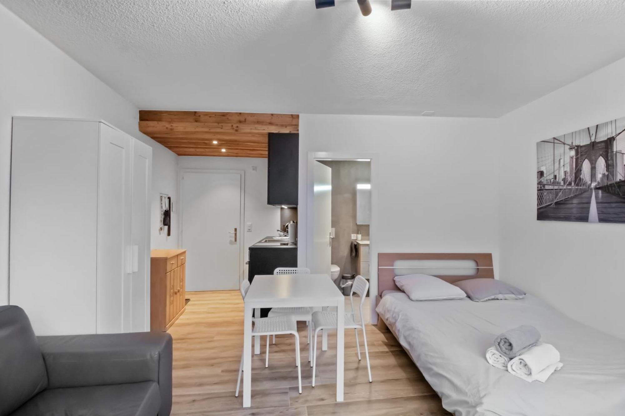 Studio Cosy Au Centre De Κρανς Μοντάνα Εξωτερικό φωτογραφία